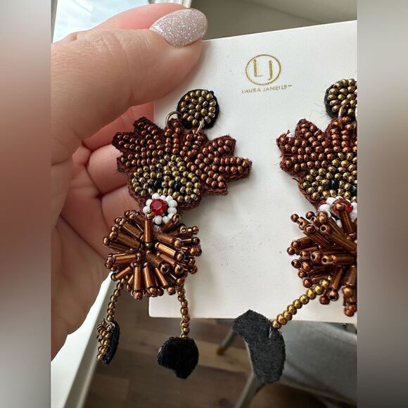 New Laura Janelle Christmas earrings - Picture 1 of 3